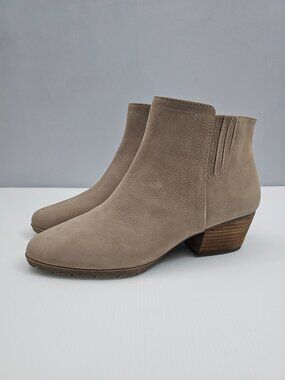 Blondo Valli 2.0 Waterproof Ankle Boot Size 10 Taupe Nubuck Leather Block Heel